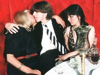 Anne & Cherry & her friends have fun   36