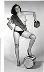 Pin up burlesque...  1332