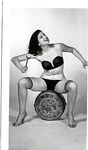 Pin up burlesque...  1332