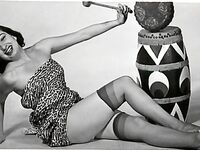 Pin up burlesque...  1332