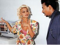 Vintage magazine No.1044  golden wine  42