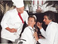 Retro magazine No.569  hot service  23