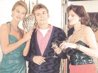 Retro magazine No.359  trio of lust  33