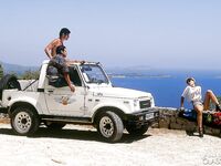 Retro magazine No.210  suzuki samurai car rental  28