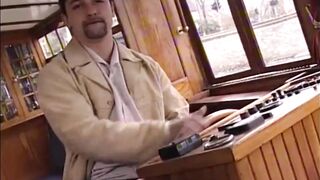 Leslie Taylor goes solo